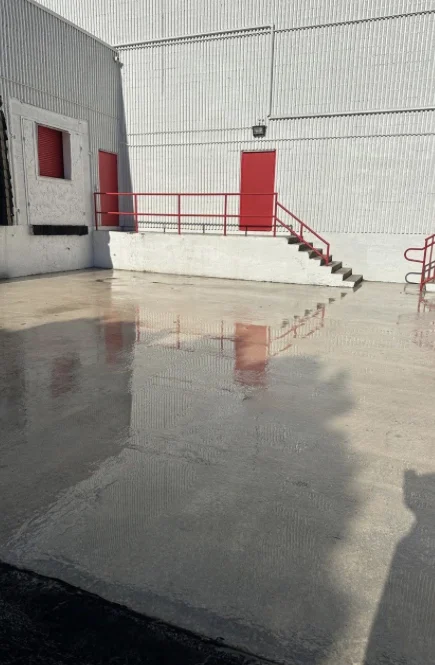 Cleaned exterior service area beside Office Depot in Hialeah